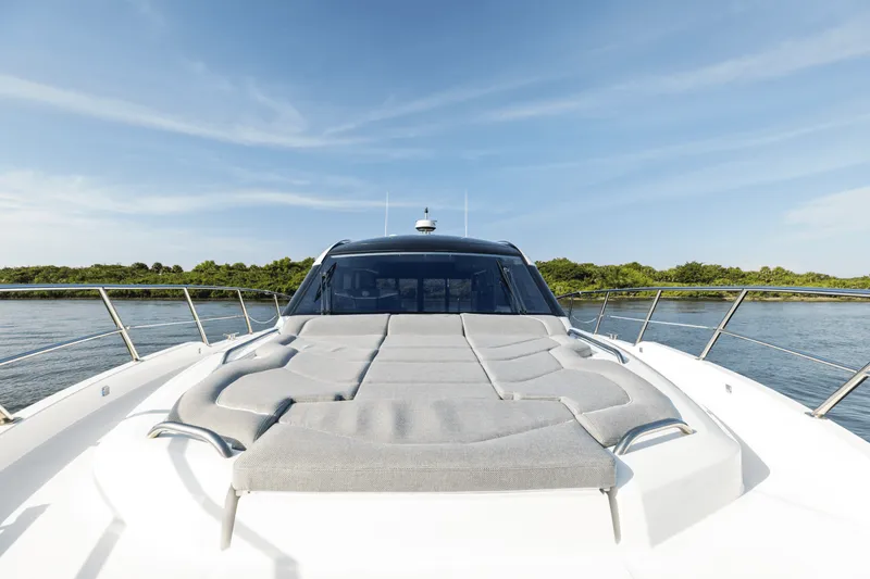 Slide: The Image of Galeon 450 HTC 2025 - 147