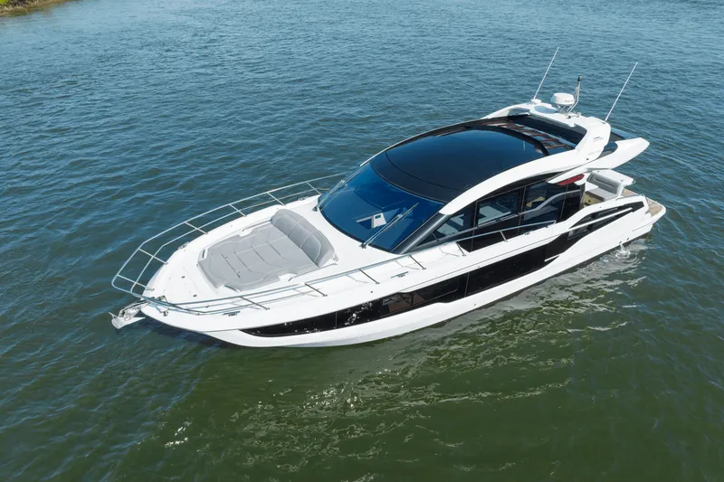 Slide: The Image of Galeon 450 HTC 2025 - 48
