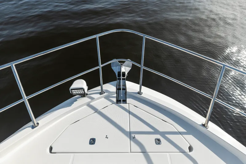 Slide: The Image of Galeon 450 HTC 2025 - 140