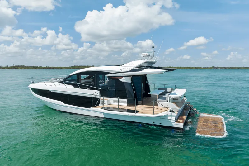 Slide: The Image of Galeon 450 HTC 2025 - 7