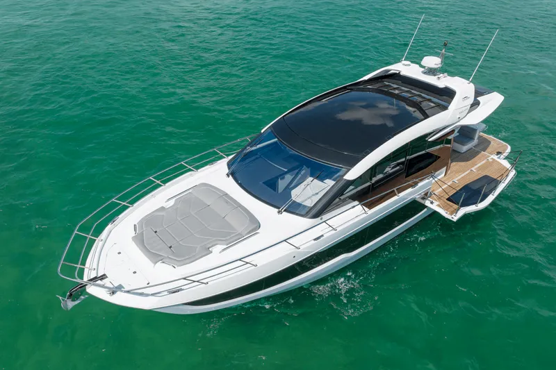 Slide: The Image of Galeon 450 HTC 2025 - 12