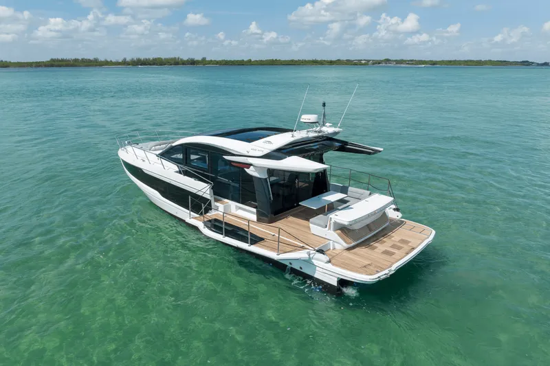 Slide: The Image of Galeon 450 HTC 2025 - 42