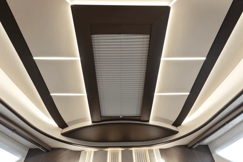 Slide: The Image of Galeon 450 HTC 2025 - 148