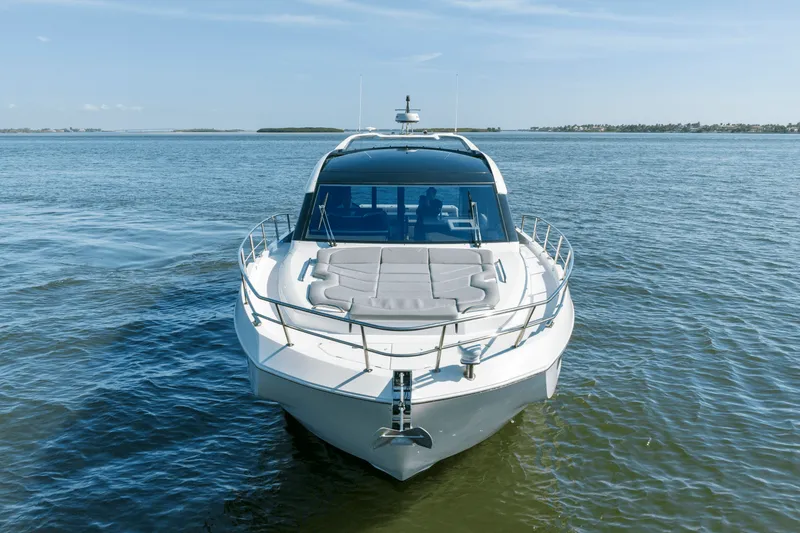 Slide: The Image of Galeon 450 HTC 2025 - 15