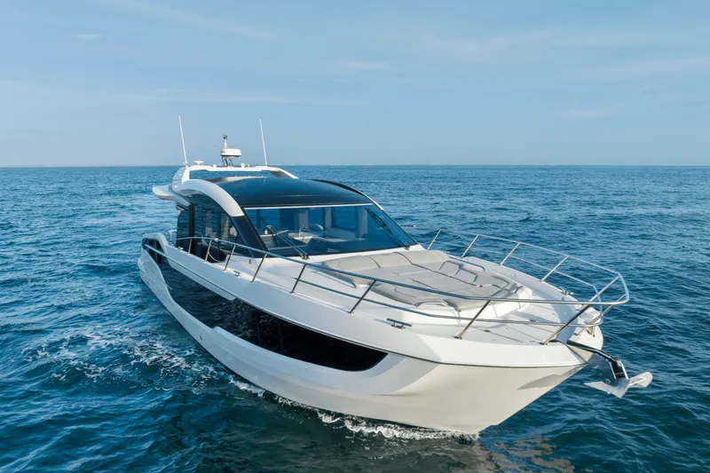 Slide: The Image of Galeon 450 HTC 2025 - 70