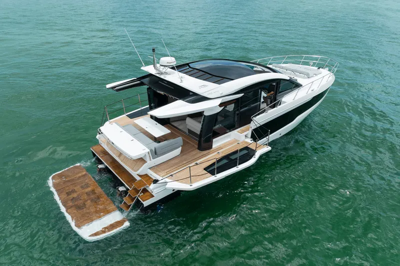 Slide: The Image of Galeon 450 HTC 2025 - 6