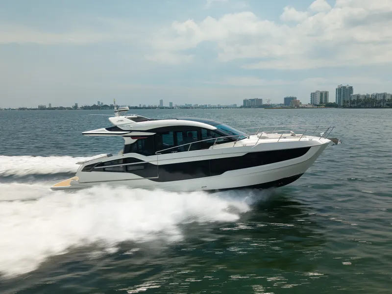 Slide: The Image of Galeon 450 HTC 2025 - 46
