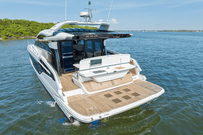 Slide: The Image of Galeon 450 HTC 2025 - 55