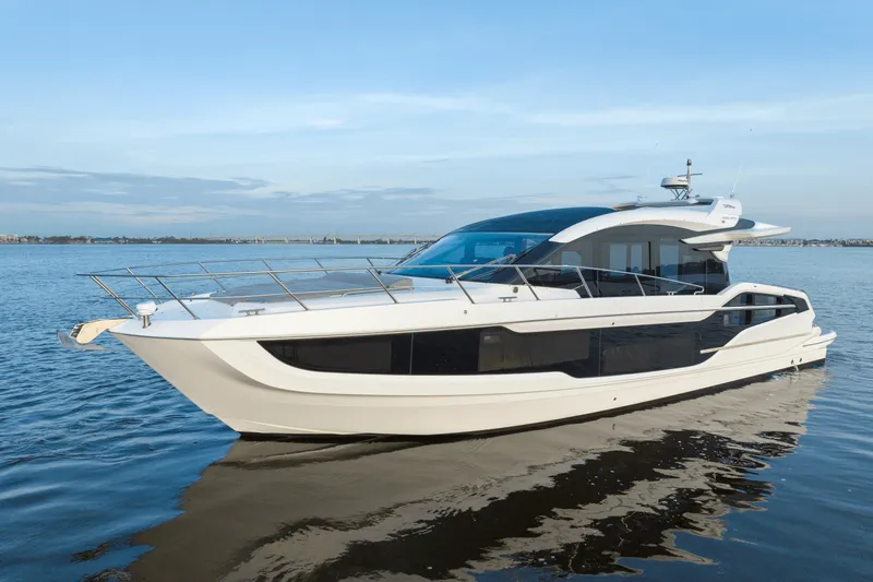 Slide: The Image of Galeon 450 HTC 2025 - 81