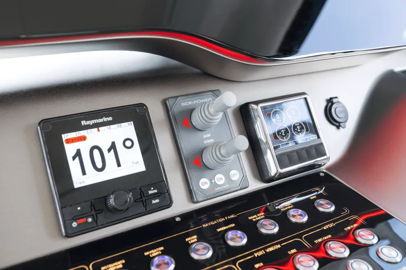 Slide: The Image of Galeon 450 HTC 2025 - 126