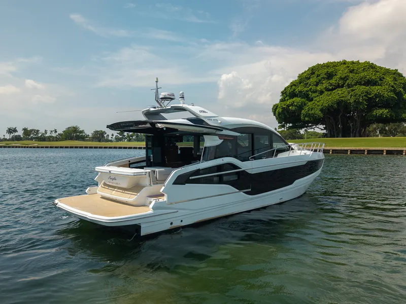 Slide: The Image of Galeon 450 HTC 2025 - 41