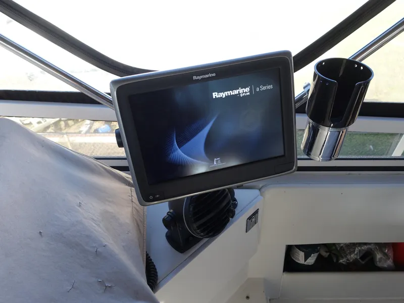 Slide: The Image of Raymarine display on 2000 Carver 406 Aft Cabin Motor Yacht helm. - 47