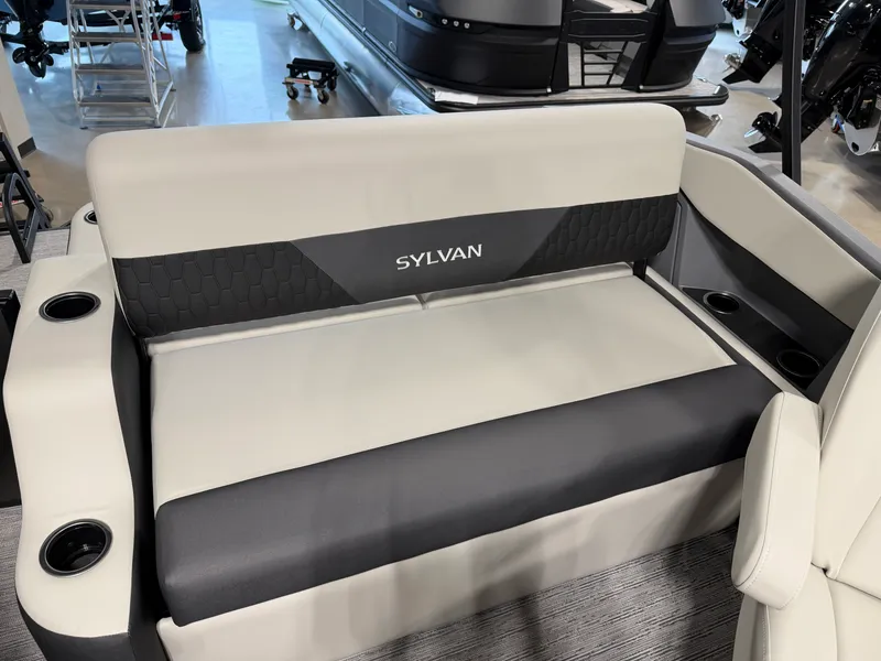 Slide: The Image of Sylvan R-20 Q DH 2027 - 16