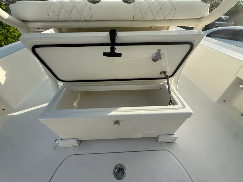 Slide: The Image of SeaVee 270Z 2018 - 42