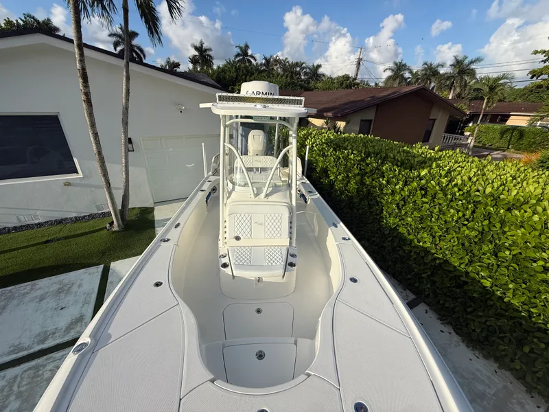 Slide: The Image of SeaVee 270Z 2018 - 15