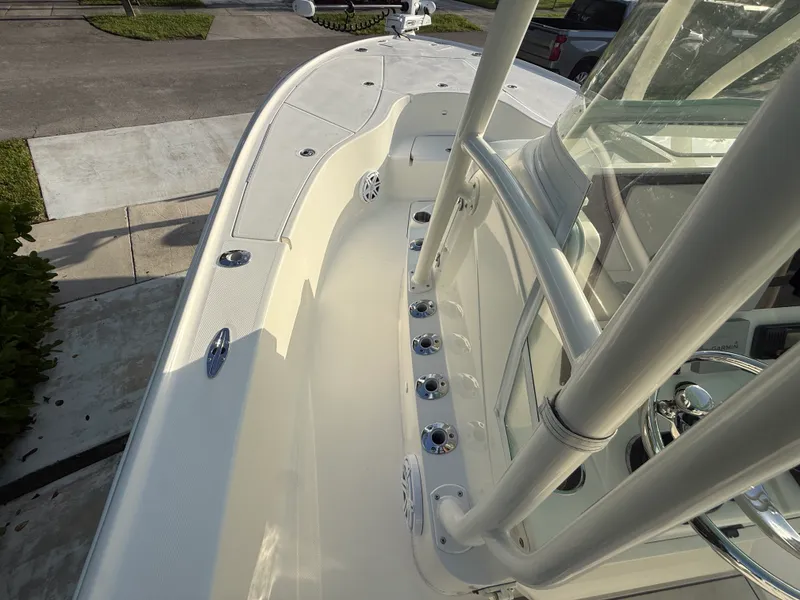Slide: The Image of SeaVee 270Z 2018 - 45