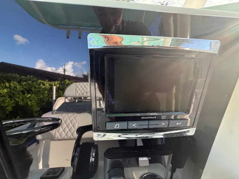 Slide: The Image of SeaVee 270Z 2018 - 50