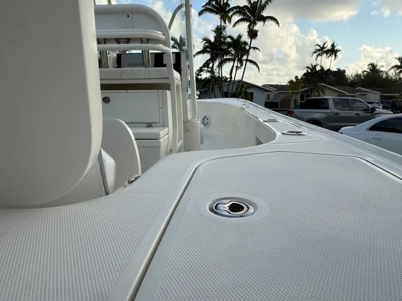 Slide: The Image of SeaVee 270Z 2018 - 29