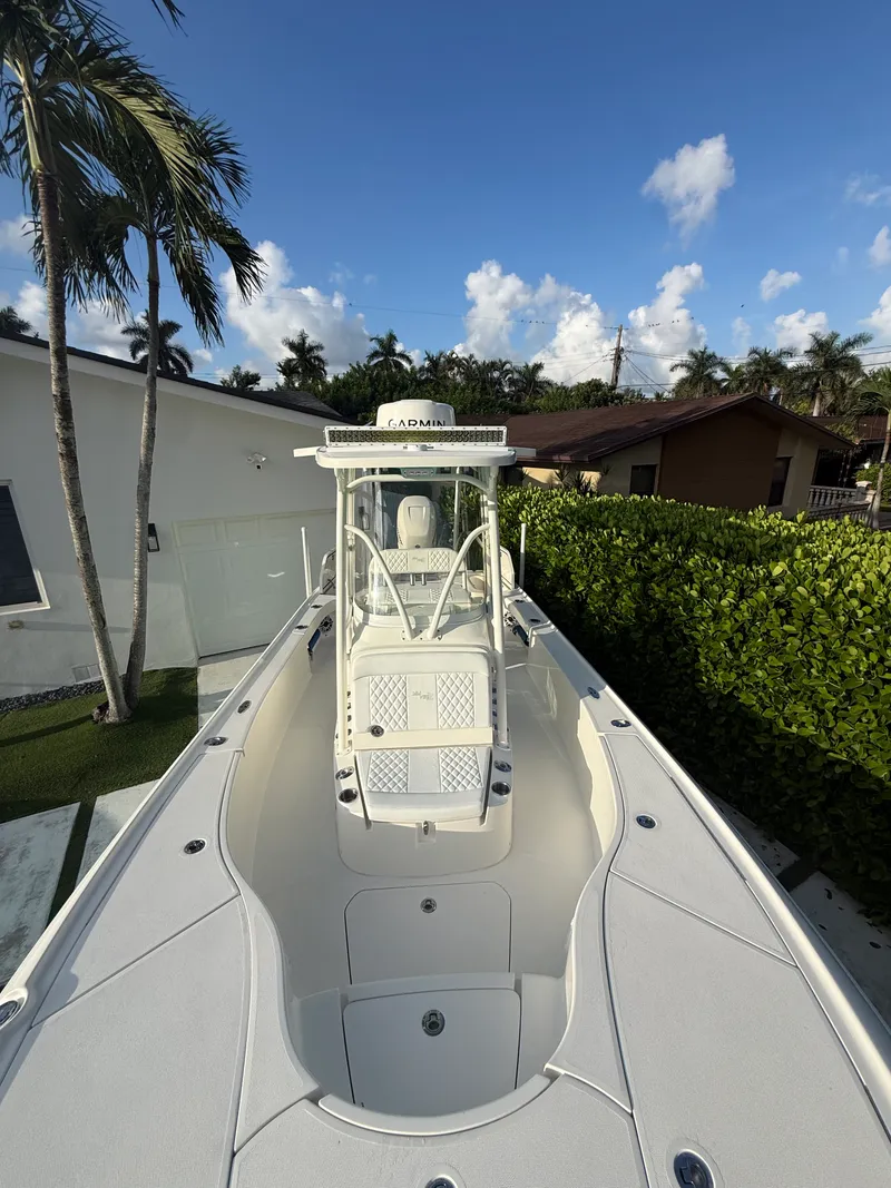 Slide: The Image of SeaVee 270Z 2018 - 16