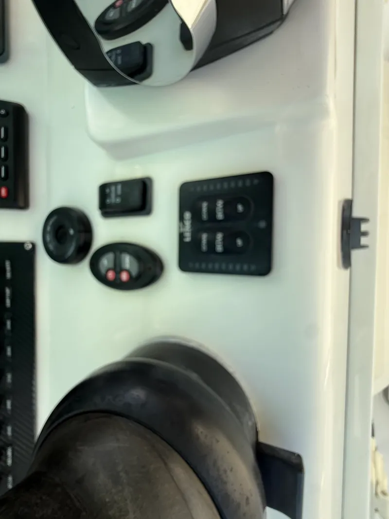 Slide: The Image of SeaVee 270Z 2018 - 53