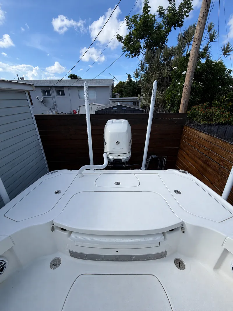 Slide: The Image of SeaVee 270Z 2018 - 27