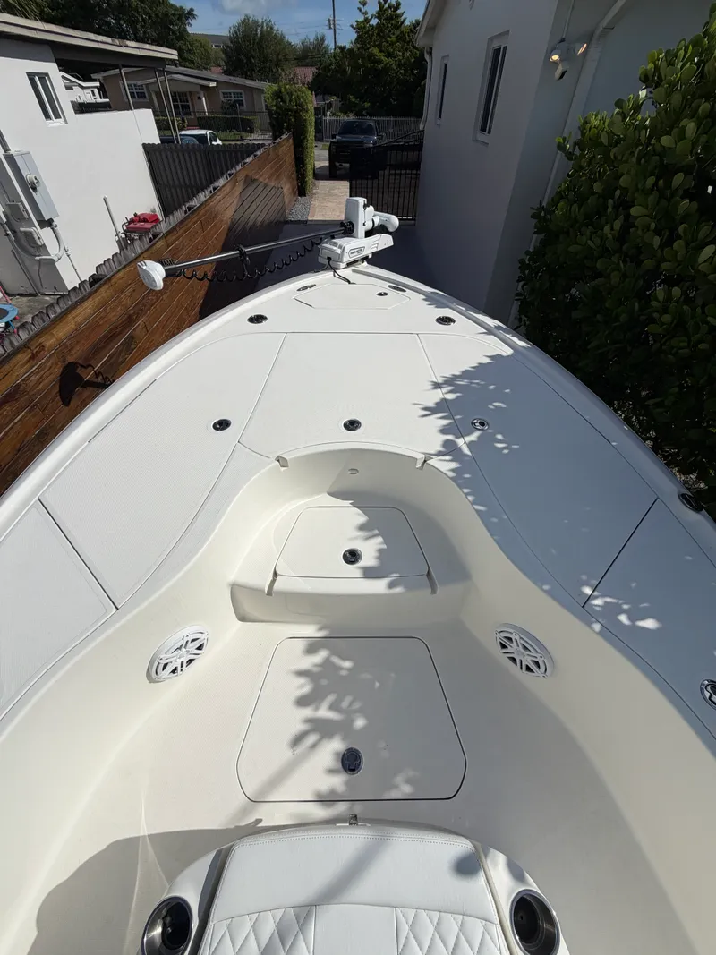 Slide: The Image of SeaVee 270Z 2018 - 17