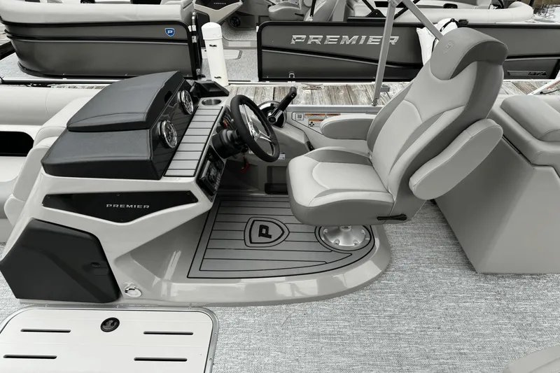 Slide: The Image of Premier 230 Sunsation 2024 - 10