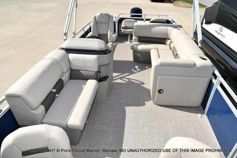 Slide: The Image of Sun Tracker FISHIN' BARGE 22 DLX w/150HP Mercury 4 Stroke 2025 - 4