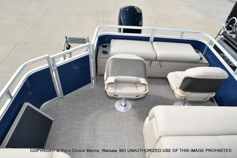 Slide: The Image of Sun Tracker FISHIN' BARGE 22 DLX w/150HP Mercury 4 Stroke 2025 - 47