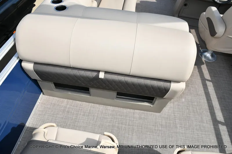 Slide: The Image of Sun Tracker FISHIN' BARGE 22 DLX w/150HP Mercury 4 Stroke 2025 - 55