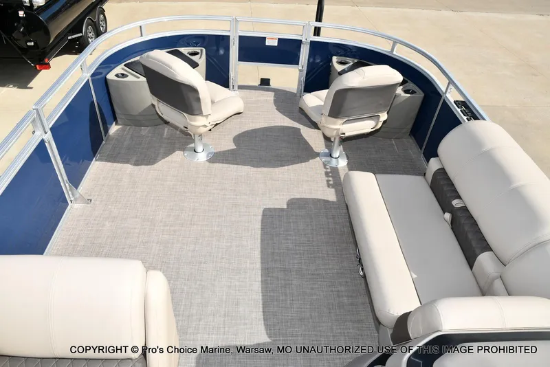 Slide: The Image of Sun Tracker FISHIN' BARGE 22 DLX w/150HP Mercury 4 Stroke 2025 - 63