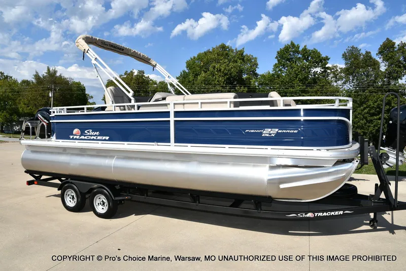 Slide: The Image of Sun Tracker FISHIN' BARGE 22 DLX w/150HP Mercury 4 Stroke 2025 - 73
