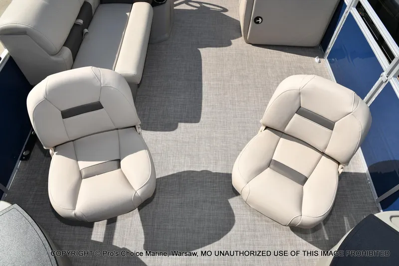 Slide: The Image of Sun Tracker FISHIN' BARGE 22 DLX w/150HP Mercury 4 Stroke 2025 - 76