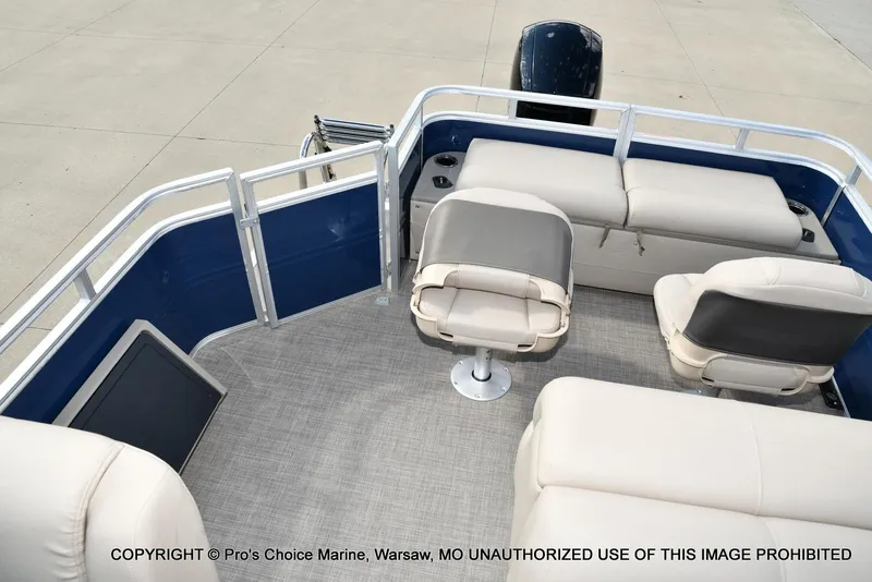 Slide: The Image of Sun Tracker FISHIN' BARGE 22 DLX w/150HP Mercury 4 Stroke 2025 - 9