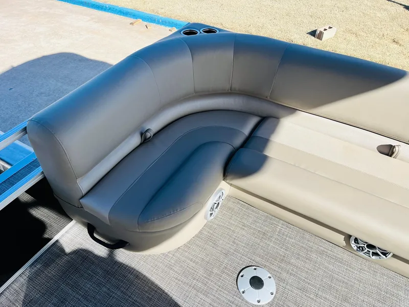 Slide: The Image of Ranger Reata 200C 2024 - 58