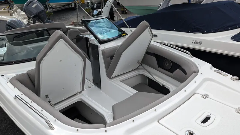 Slide: The Image of Four Winns HD3 OB 2024 - 19