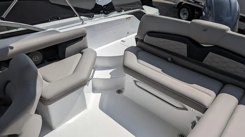 Slide: The Image of Four Winns HD3 OB 2024 - 7