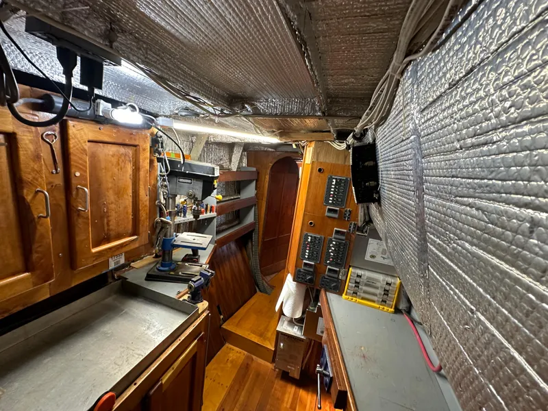 Slide: The Image of Bruce Roberts Ketch 2000 - 109