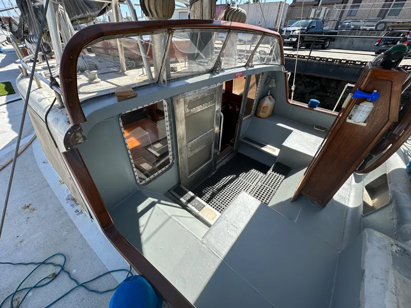 Slide: The Image of Bruce Roberts Ketch 2000 - 71