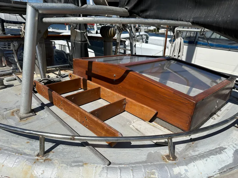 Slide: The Image of Bruce Roberts Ketch 2000 - 83