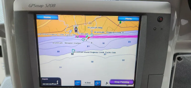Slide: The Image of GPS navigation screen on a 2006 Maxum 3100 SE boat. - 10