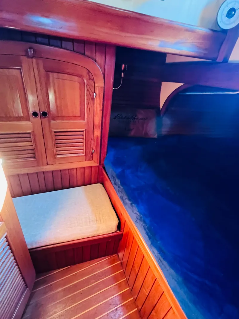 Slide: The Image of Lord Nelson 41 1983 - 22