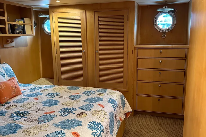 Slide: The Image of Master Stateroom - 29