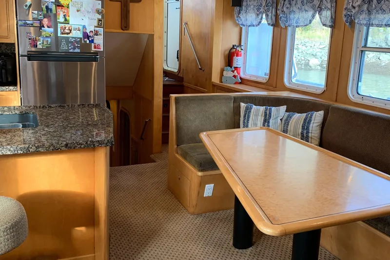 Slide: The Image of Salon - 4