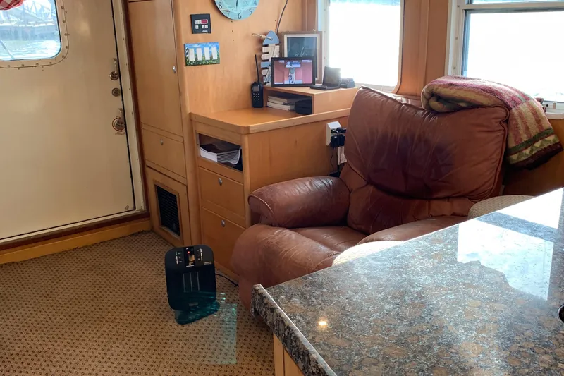 Slide: The Image of Salon - 5