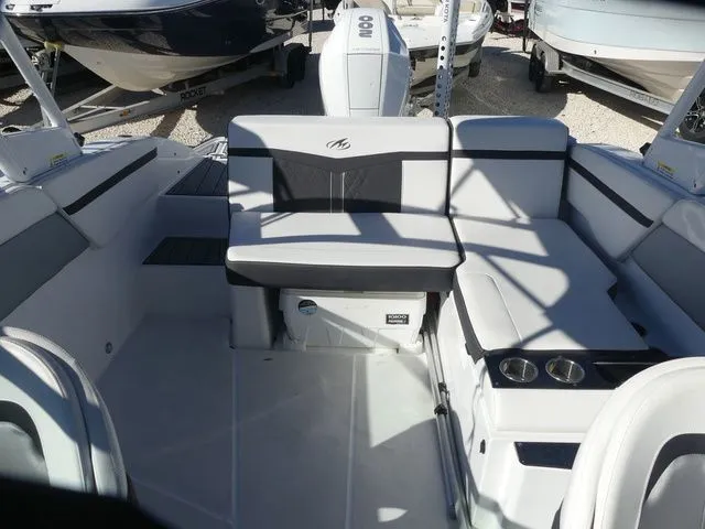 Slide: The Image of Monterey M-225 2022 - 10