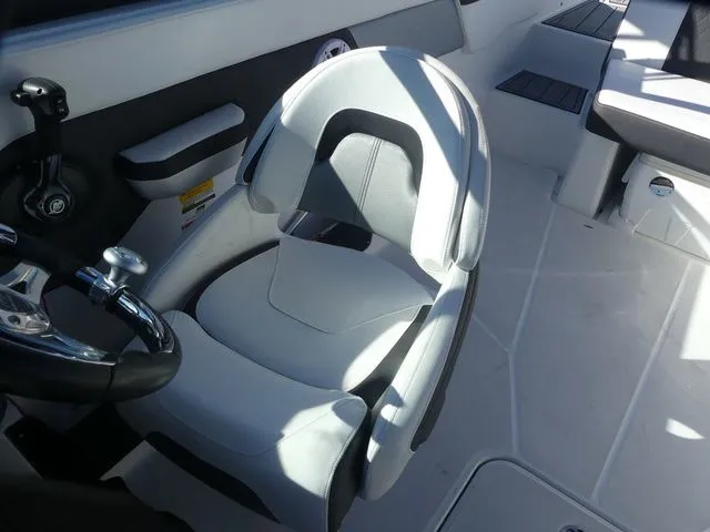 Slide: The Image of Monterey M-225 2022 - 8