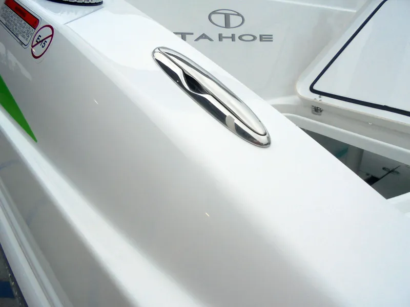 Slide: The Image of 2024 Tahoe 2150 CC - 12