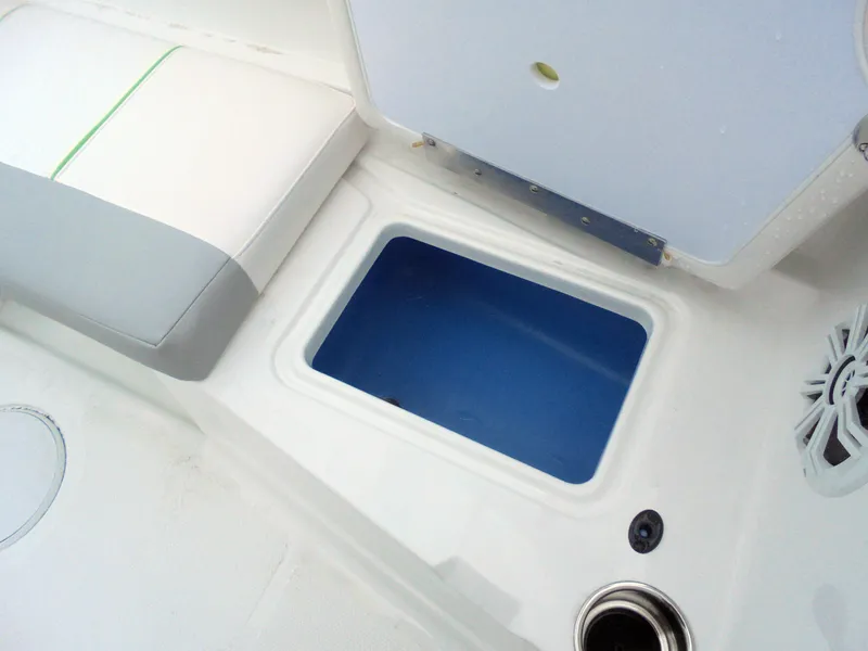 Slide: The Image of 2024 Tahoe 2150 CC - 21