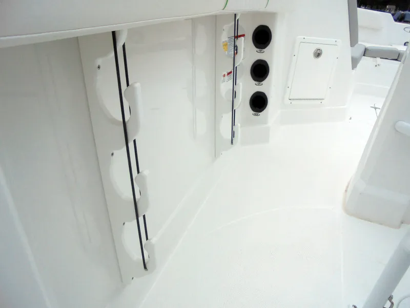 Slide: The Image of 2024 Tahoe 2150 CC - 27